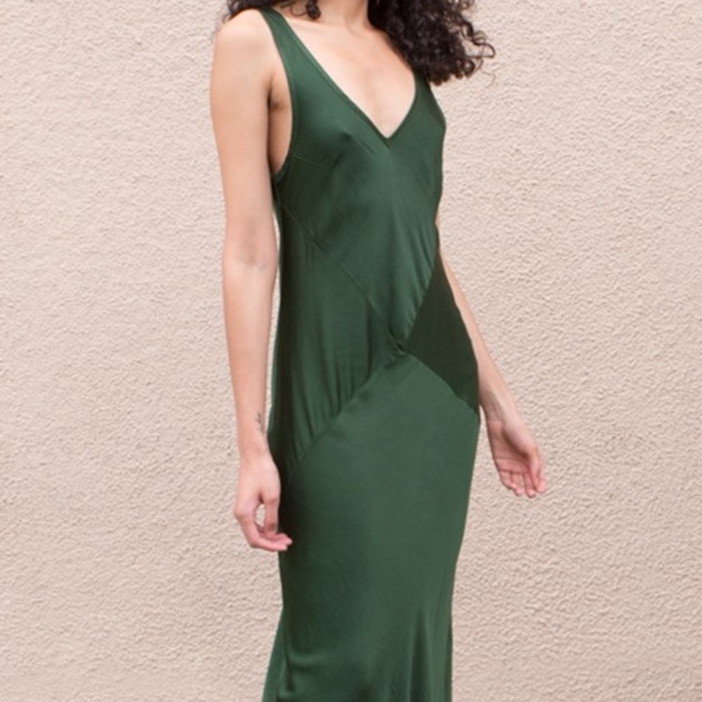 💚 ISO Arden Dress !!!!